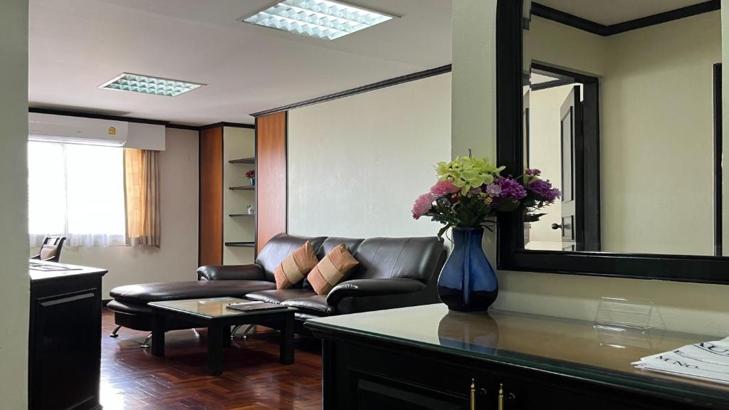 Yellow Ribbon Hills Boutique Suites 5
