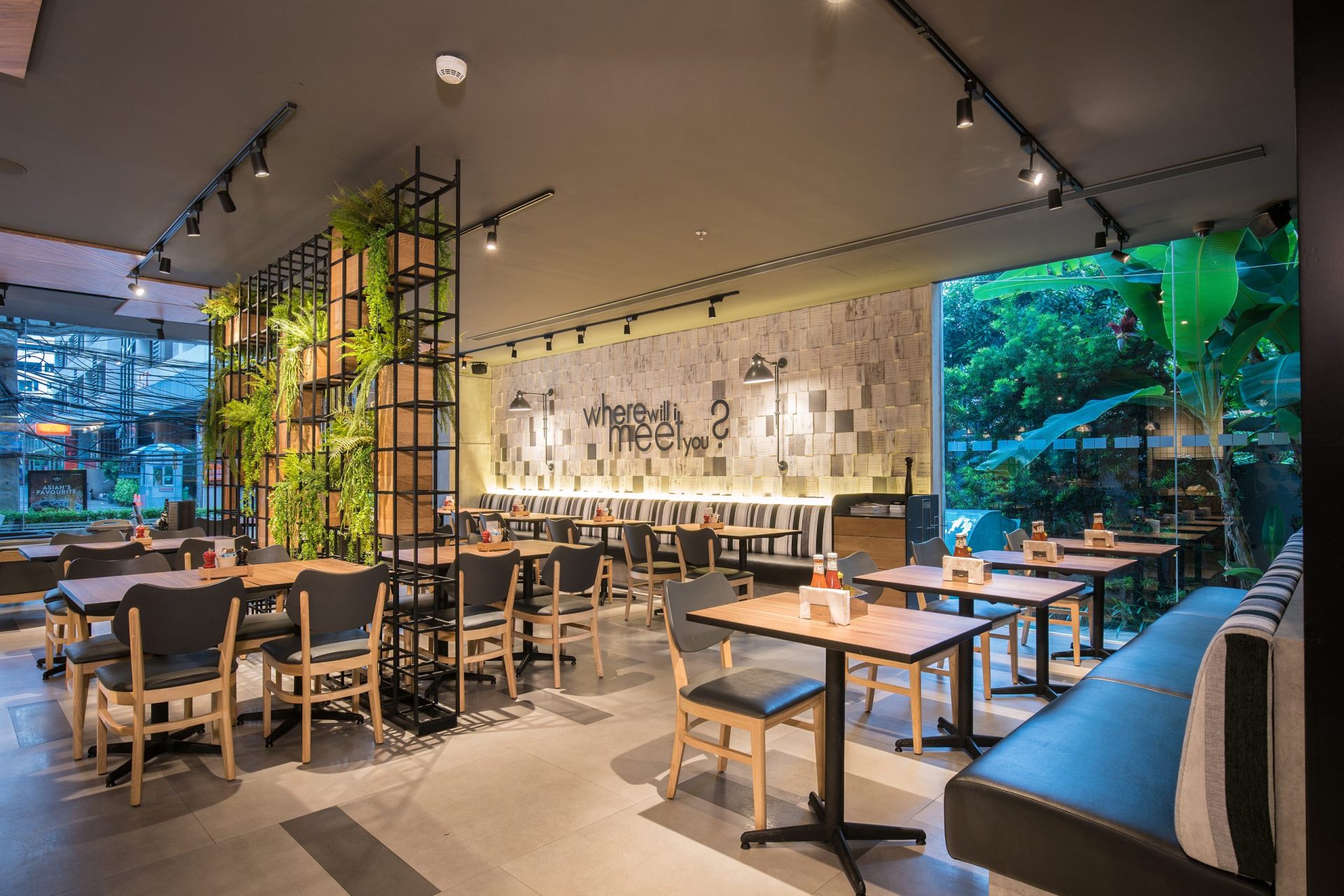 Holiday Inn Express Bangkok Sathorn 8