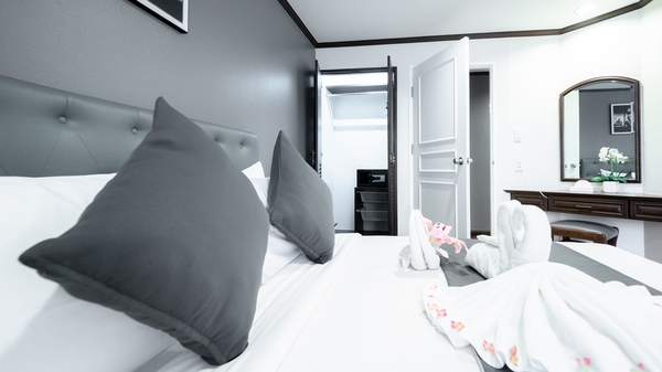 Yellow Ribbon Hills Boutique Suites 4
