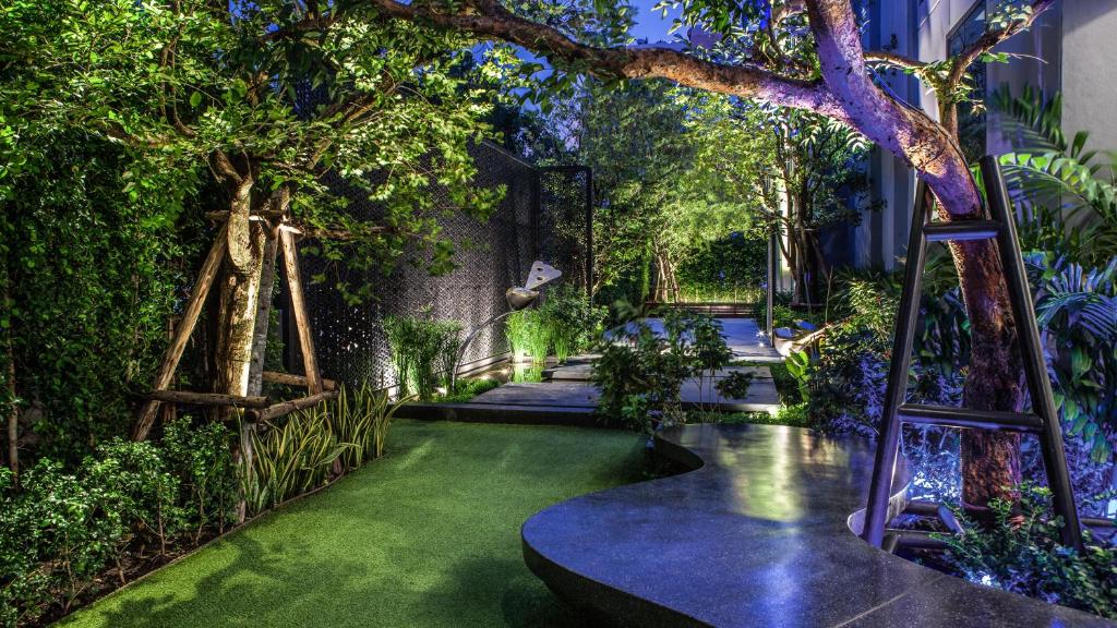Holiday Inn Express Bangkok Soi Soonvijai 15