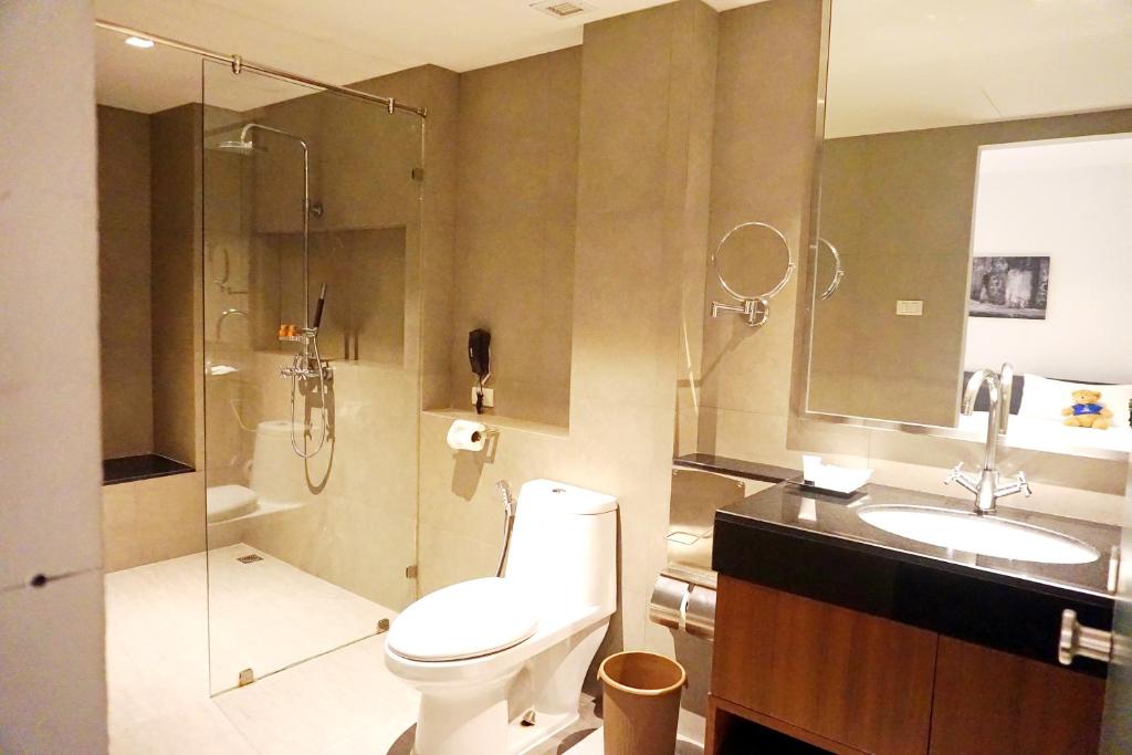 S33 Compact Sukhumvit Hotel 6