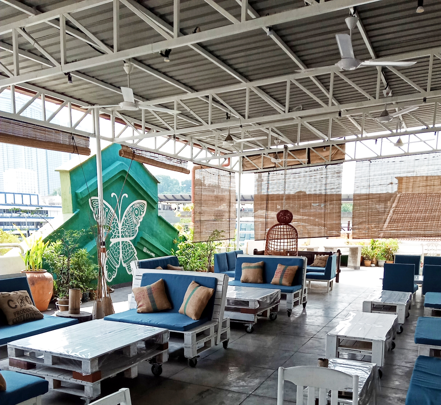 Birdnest Guesthouse Rooftop Terrace