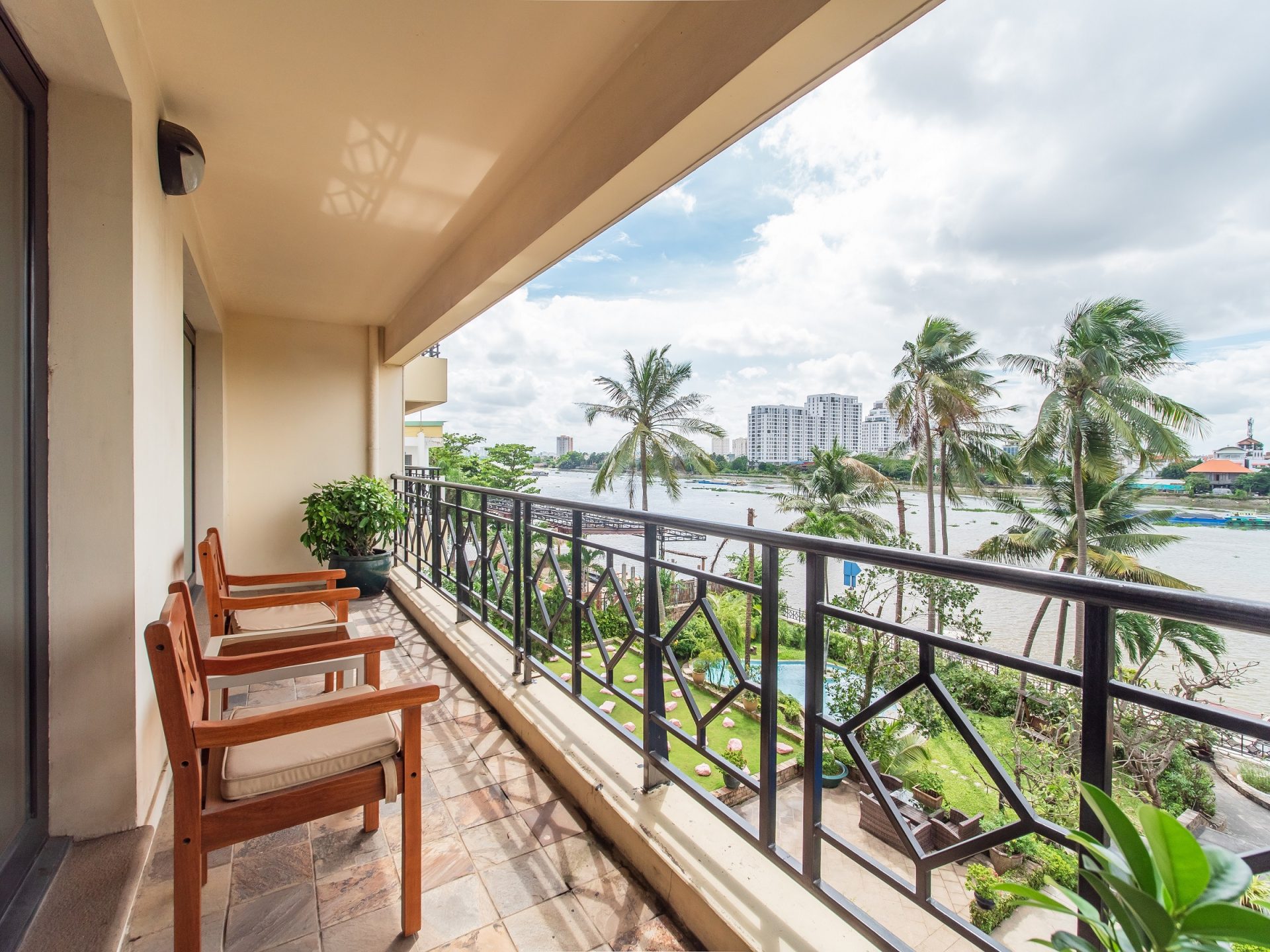 Saigon Domaine Luxury Residences 4