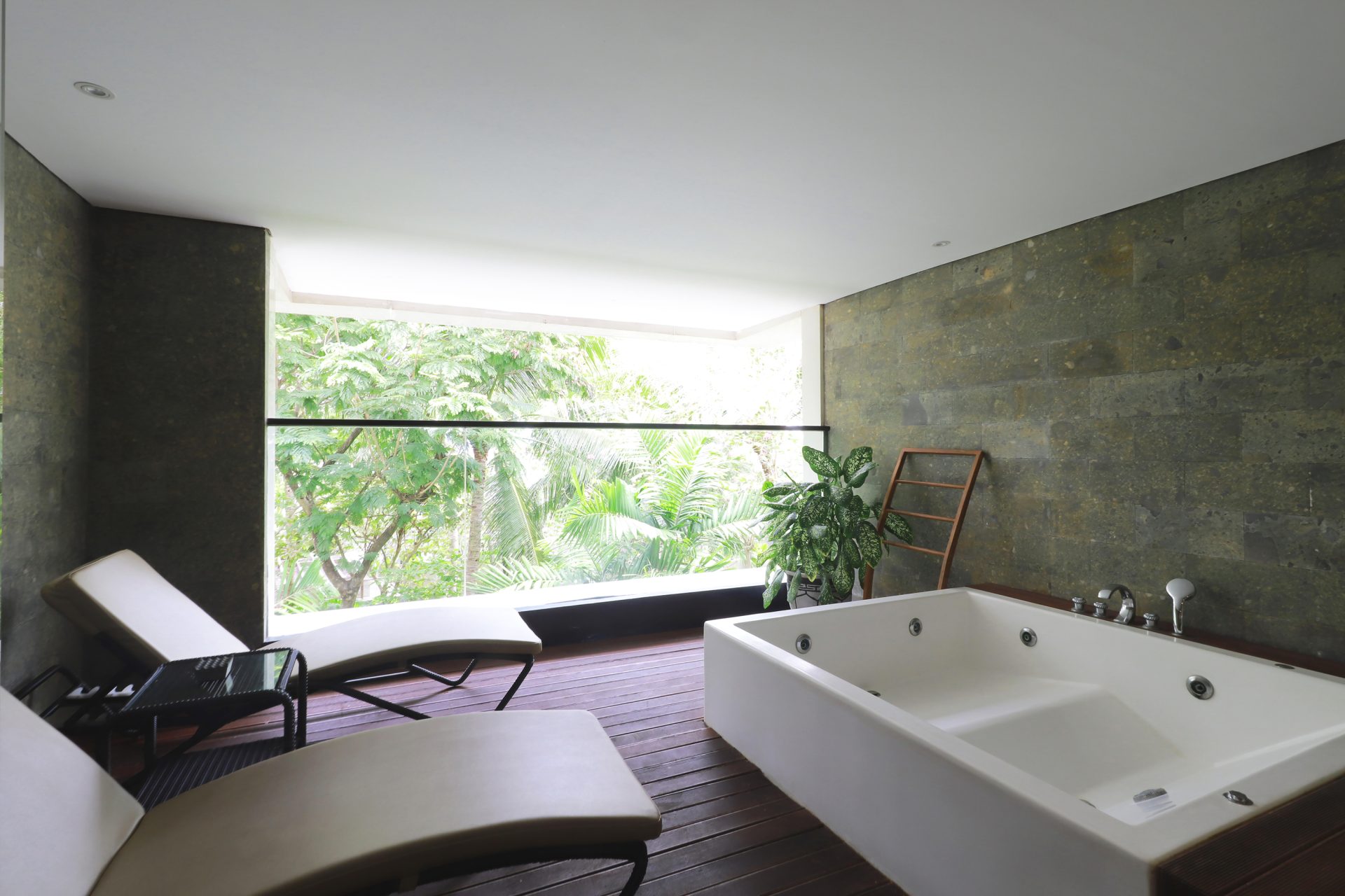 de Vins Sky Hotel Seminyak 18