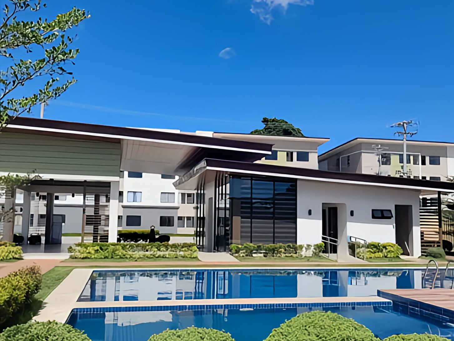 Relax And Recharge: Affordable Day-Use Hotels At Cebu-Mactan Airport