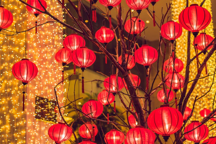 Vietnamese Festivals and Events Guide – Exploring the City During Transit