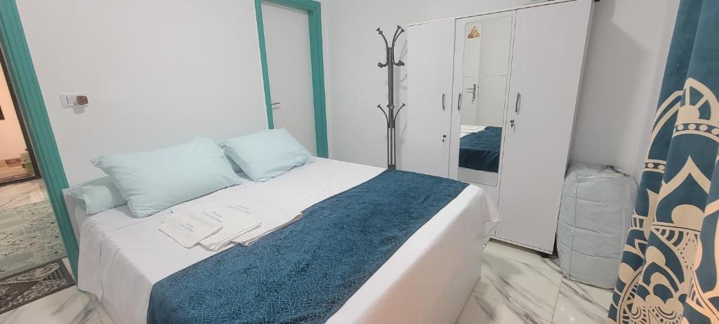 King Room with Balcony 1