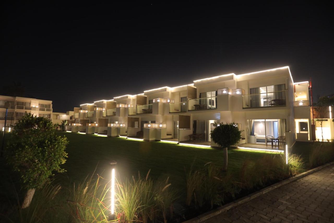 Pyramids Park Resort Hotel 10