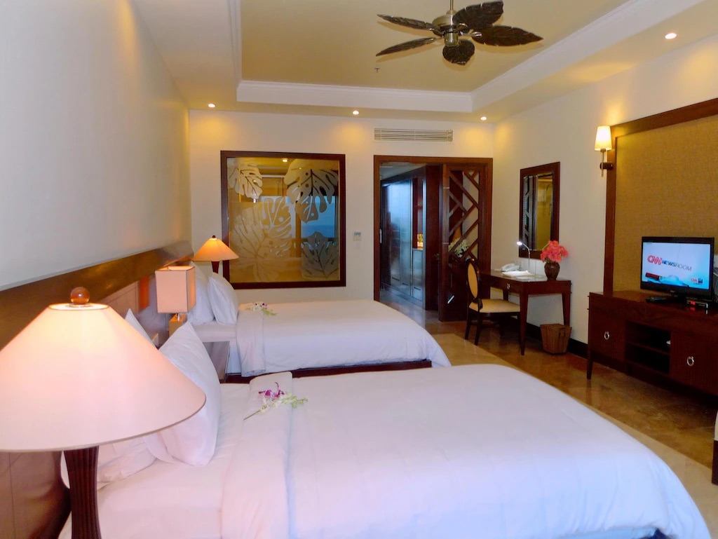 Olalani Resort &amp; Condotel