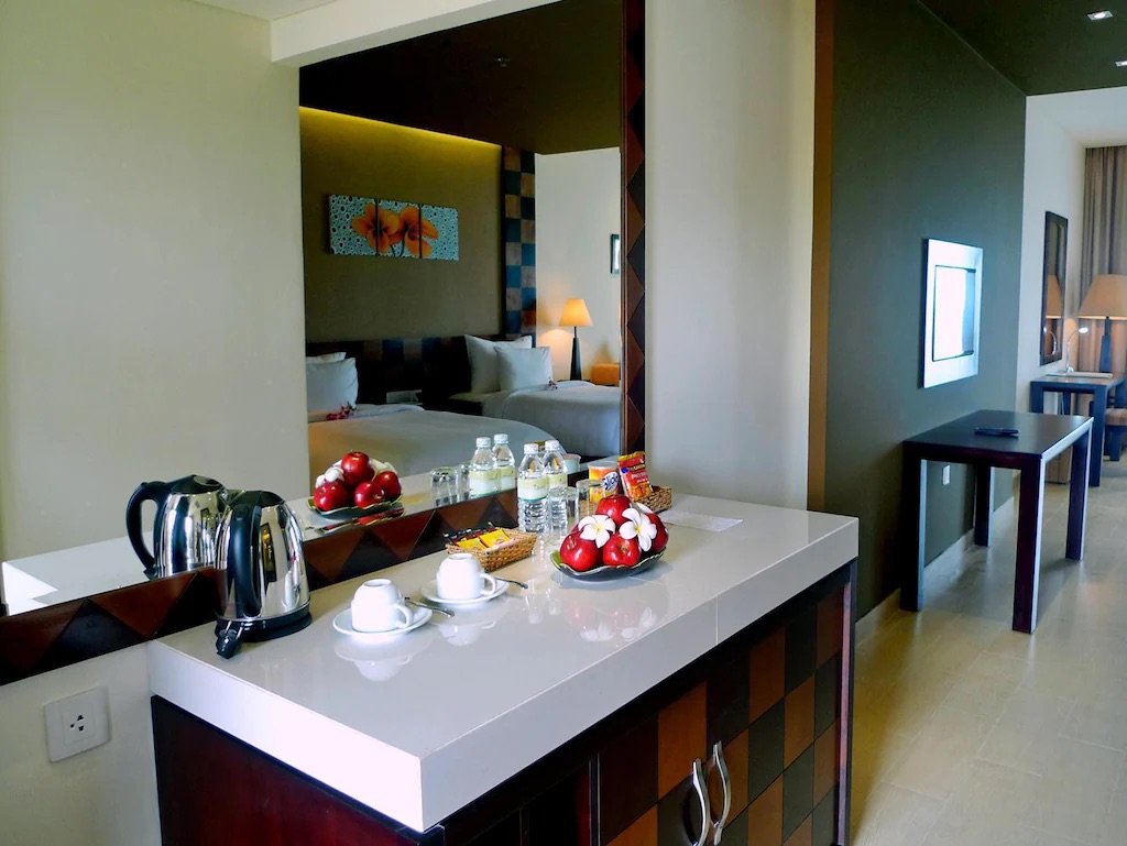 Olalani Resort & Condotel 10