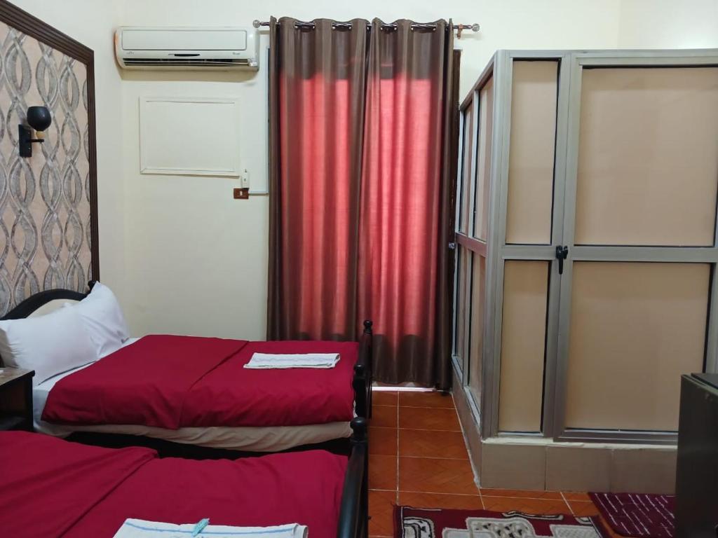 New Palace Hotel 2