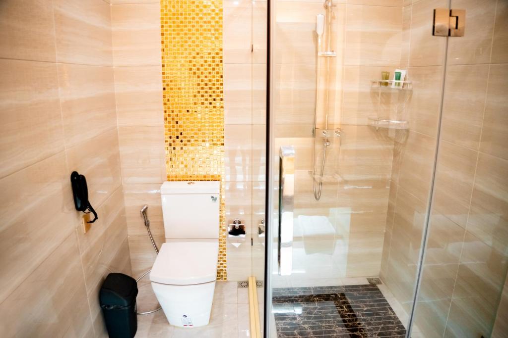 Executive Suite City view 8