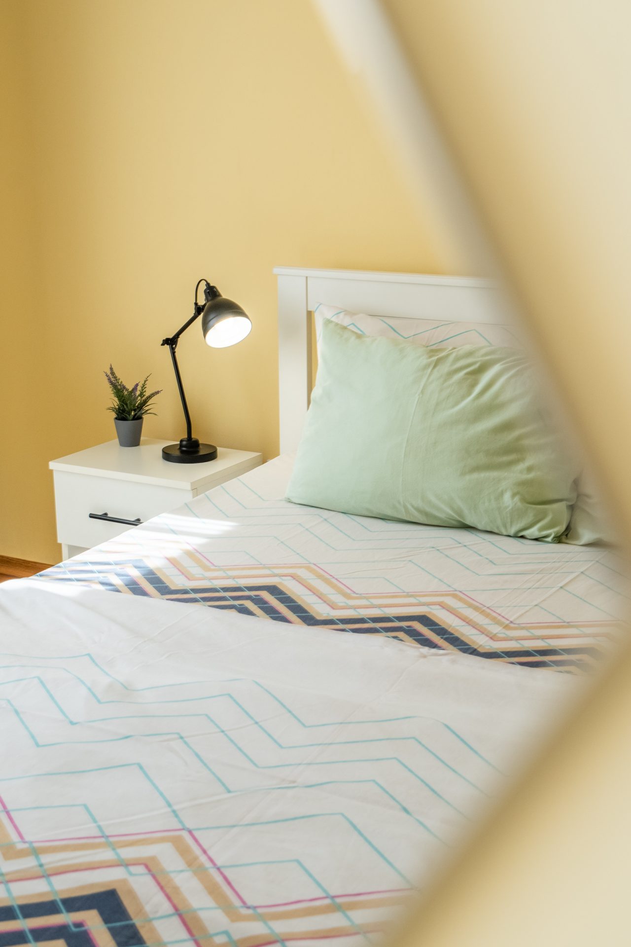 Allure And Elegant Central Apartment 9