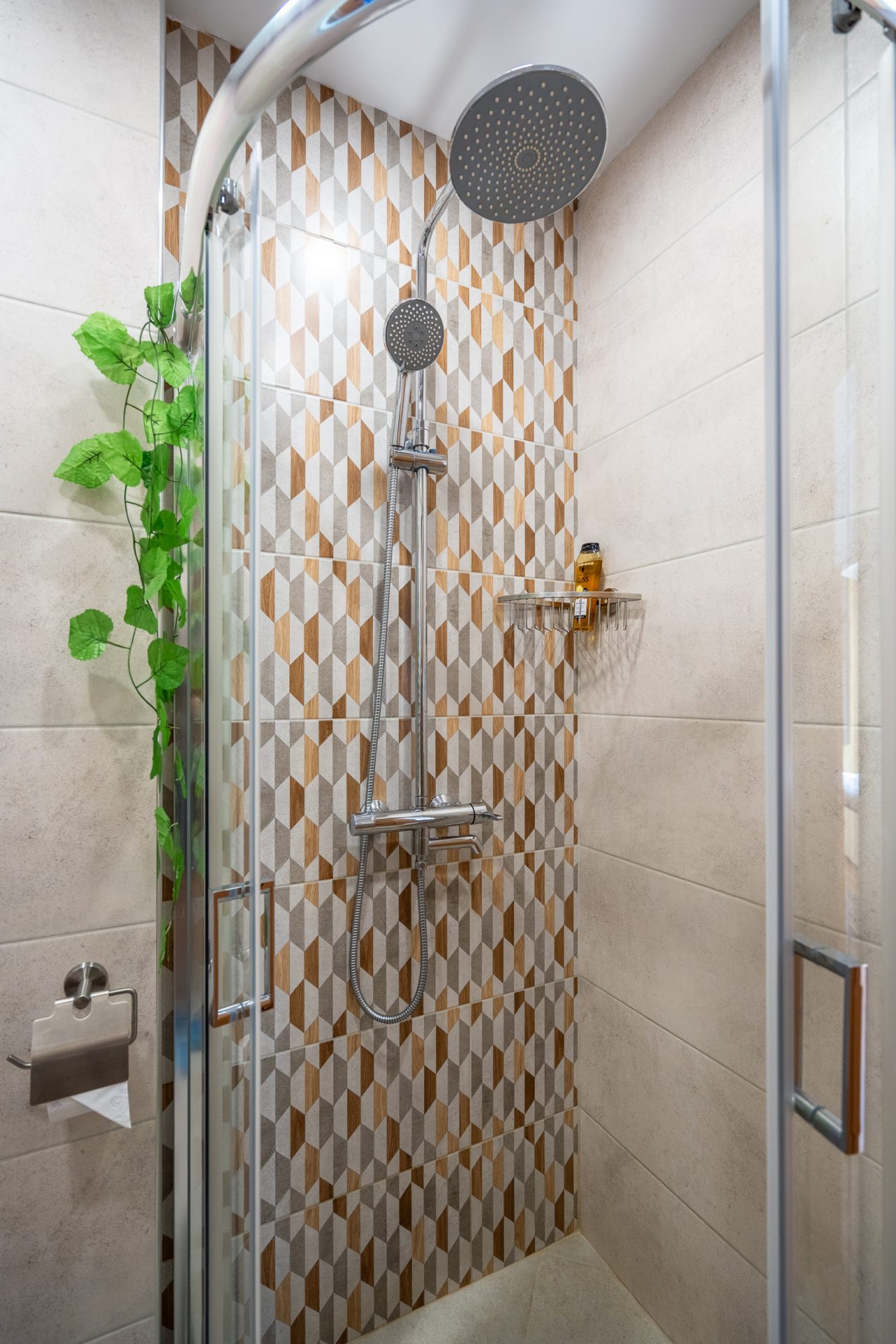 Allure And Elegant Central Apartment 11