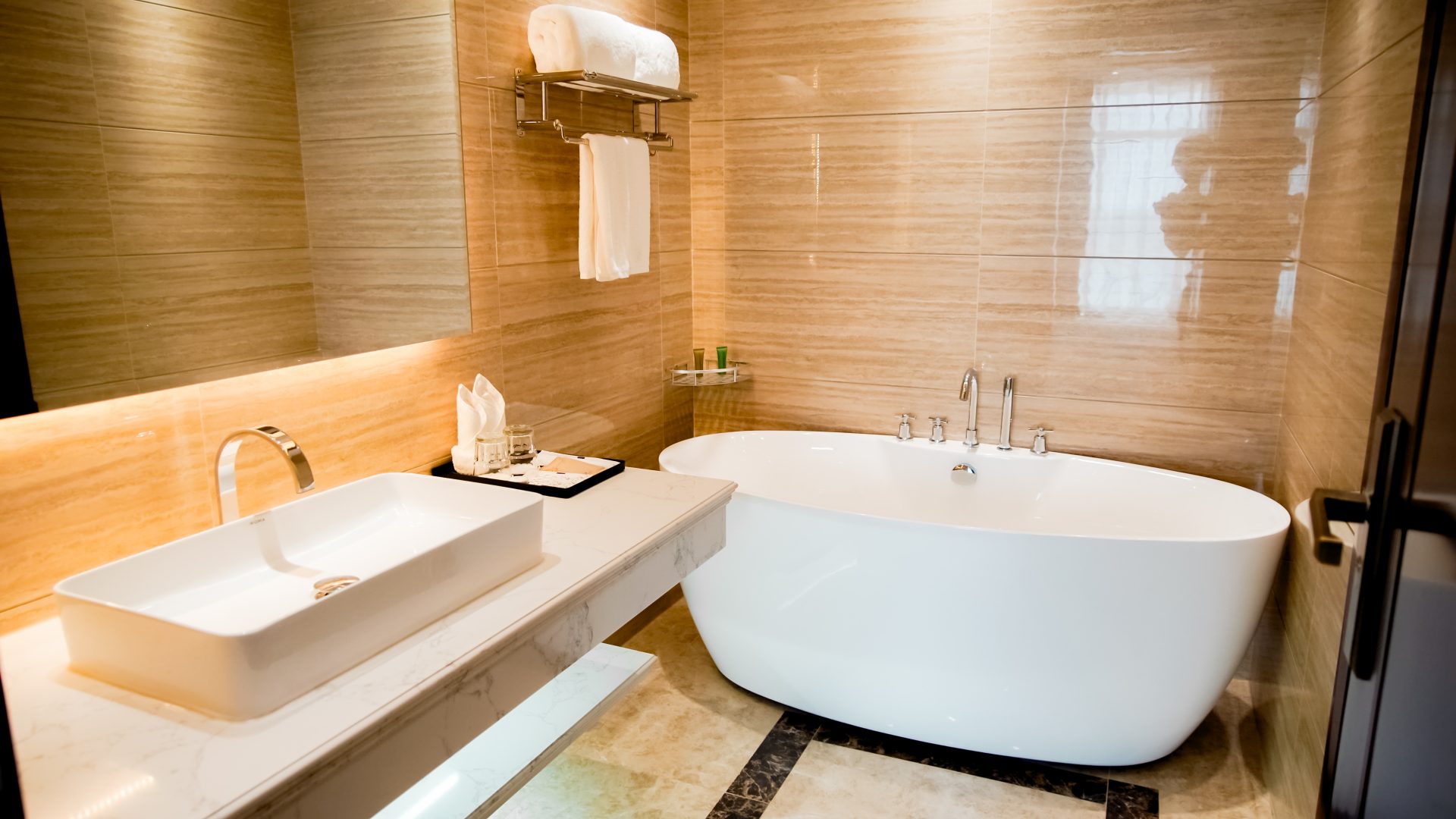 Executive Suite City view 4