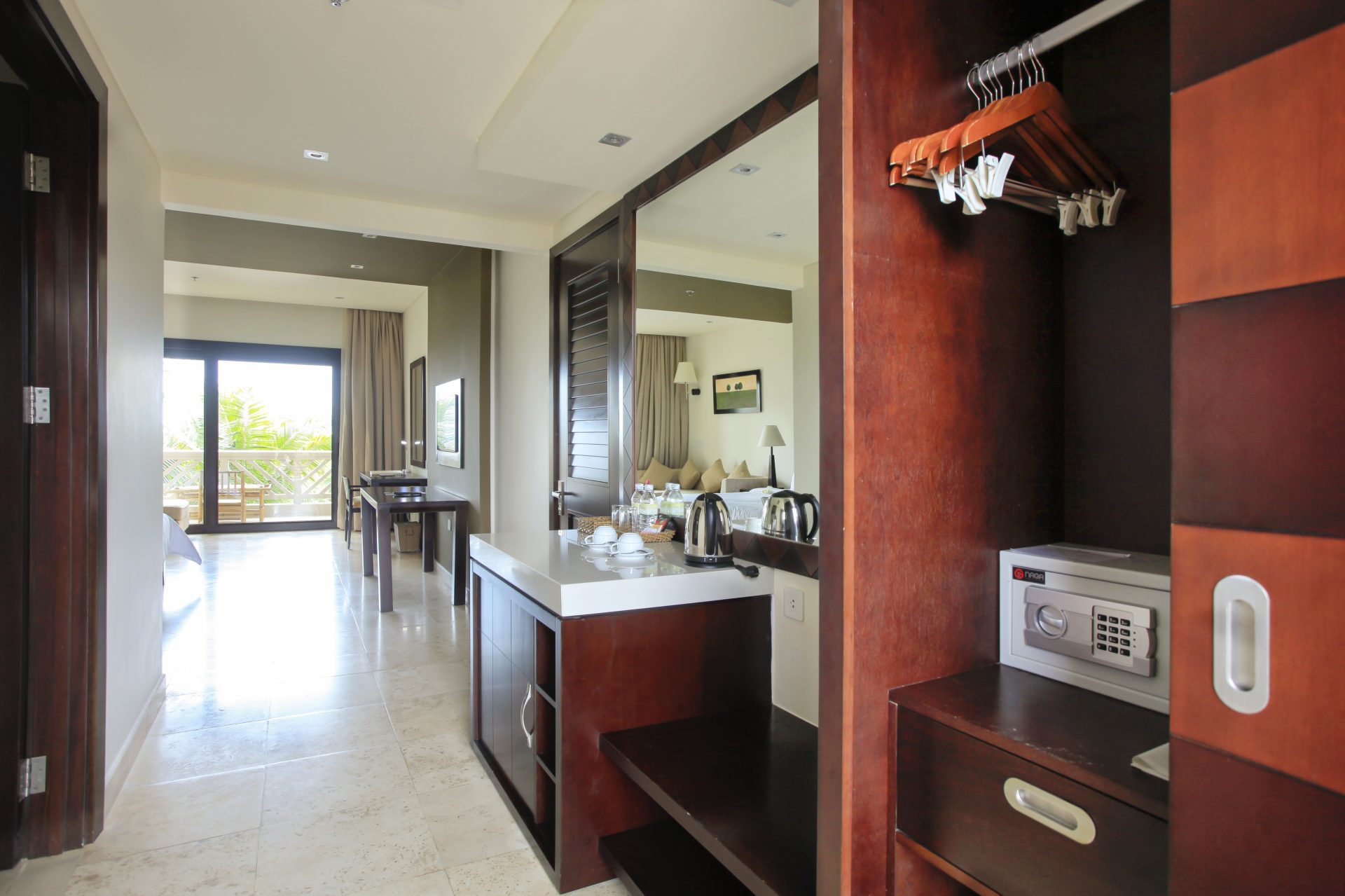 Olalani Resort & Condotel 11