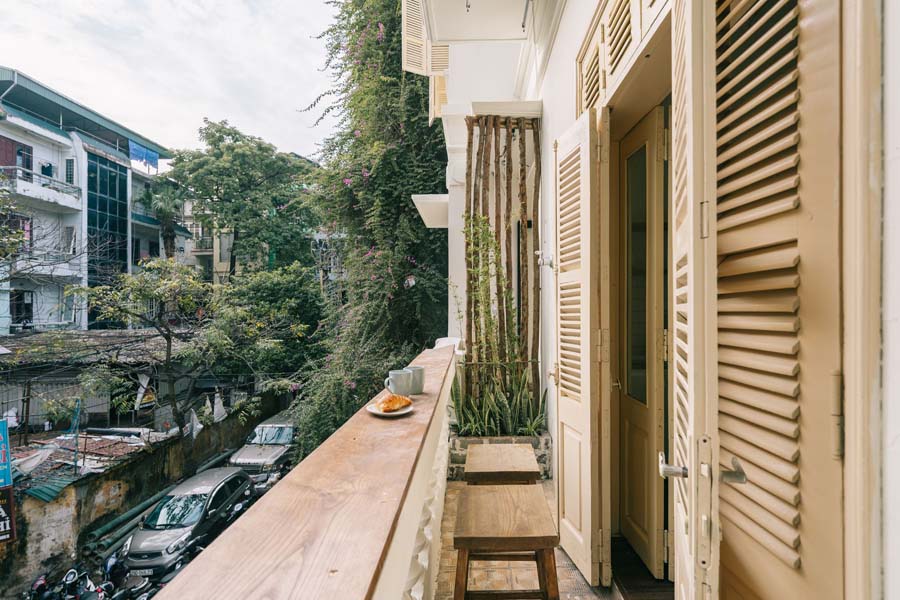 NYNA House-Traditional Studio-Near Walking Streetarden in City-Balcony-Egg Coffee Class 23