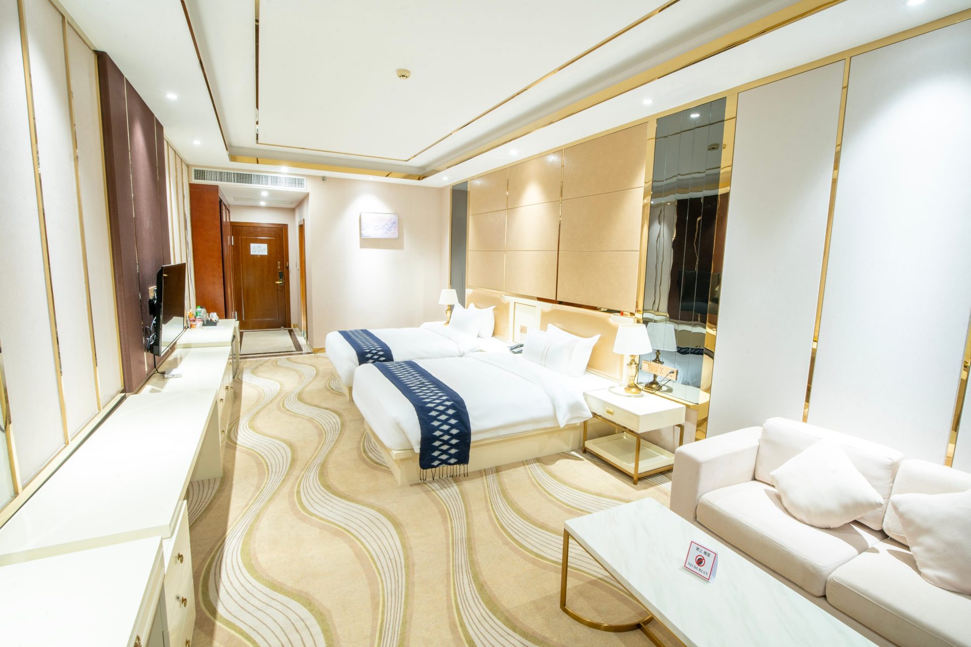 ST Hotel Wattay Airport - DELUXE TWIN CITY VIEW 3