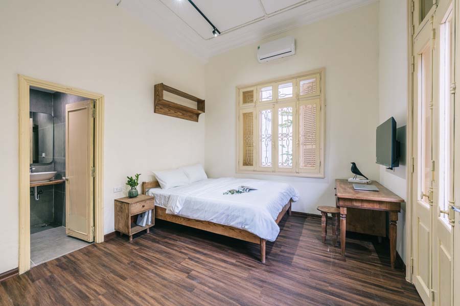 NYNA House-Traditional Studio-Near Walking Streetarden in City-Balcony-Egg Coffee Class 21