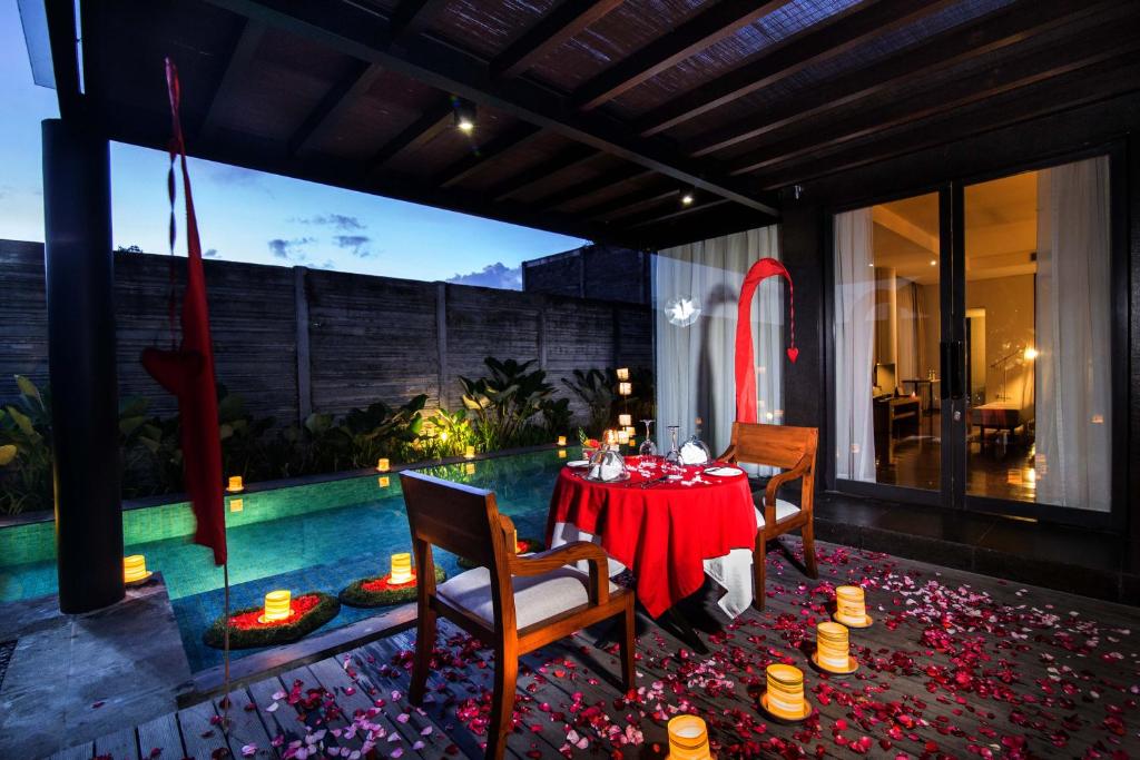 Javana Royal Villas 7