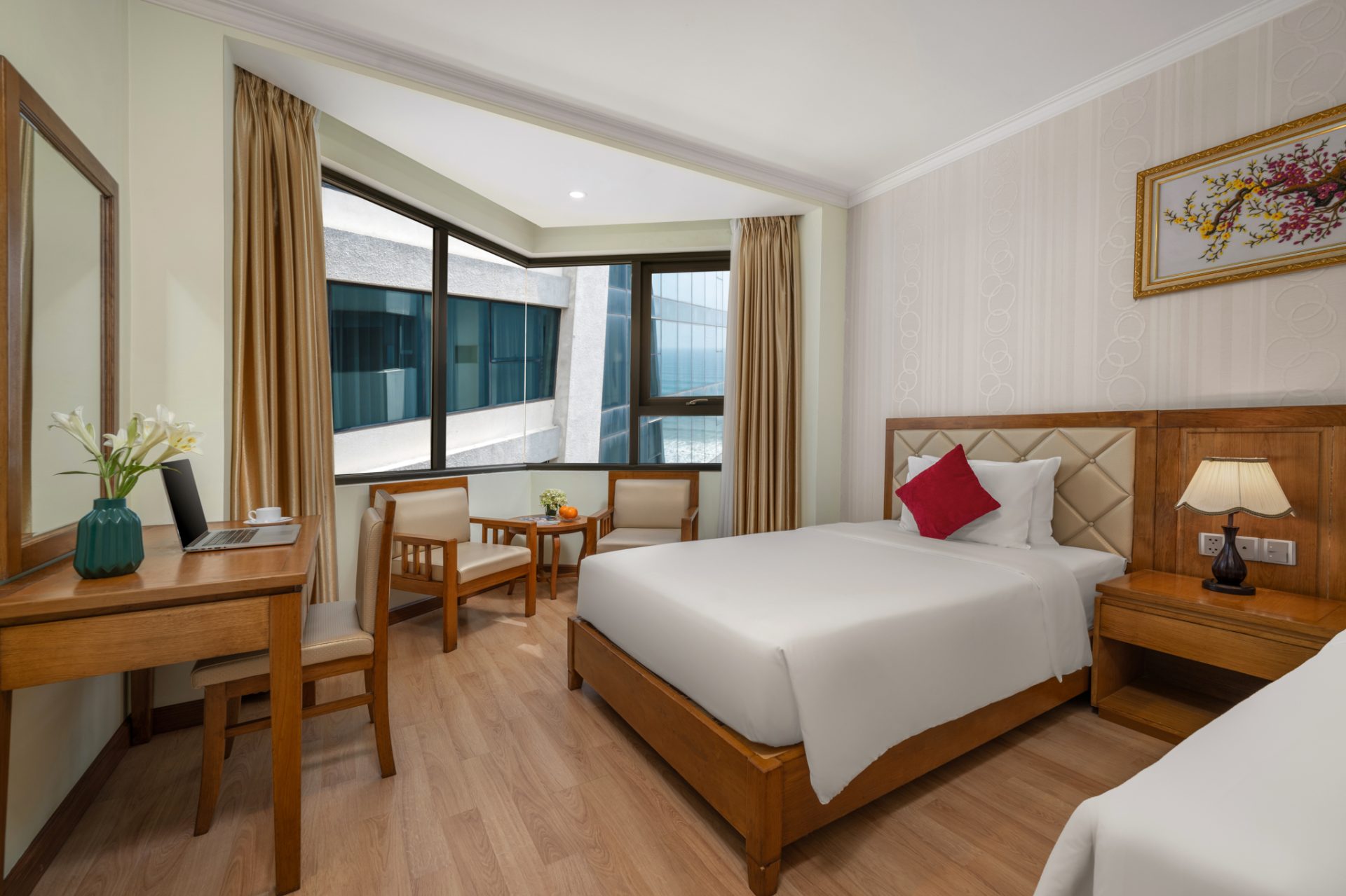 Serene Beach Danang Hotel 4