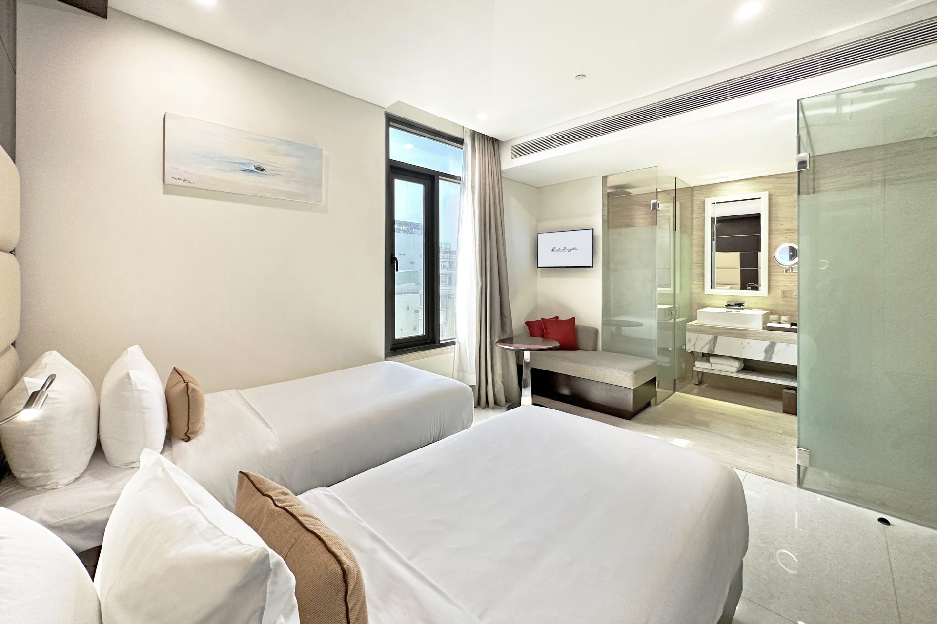 Holiday Beach Hotel Danang