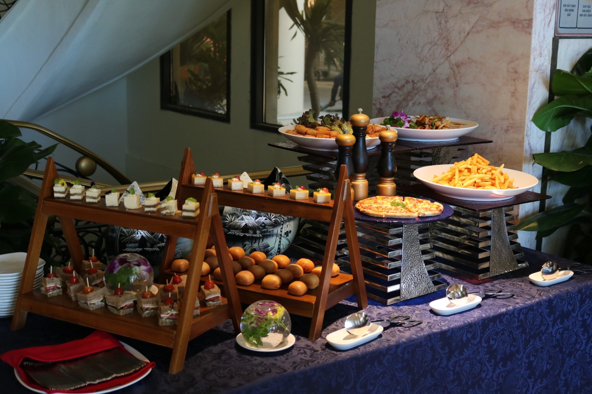 Holiday Beach Hotel Danang 38