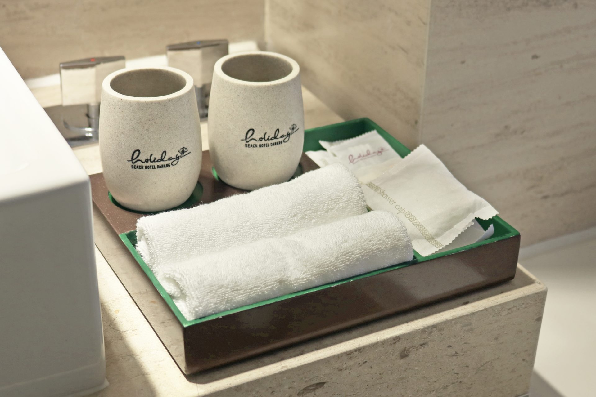 Holiday Beach Hotel Danang 43