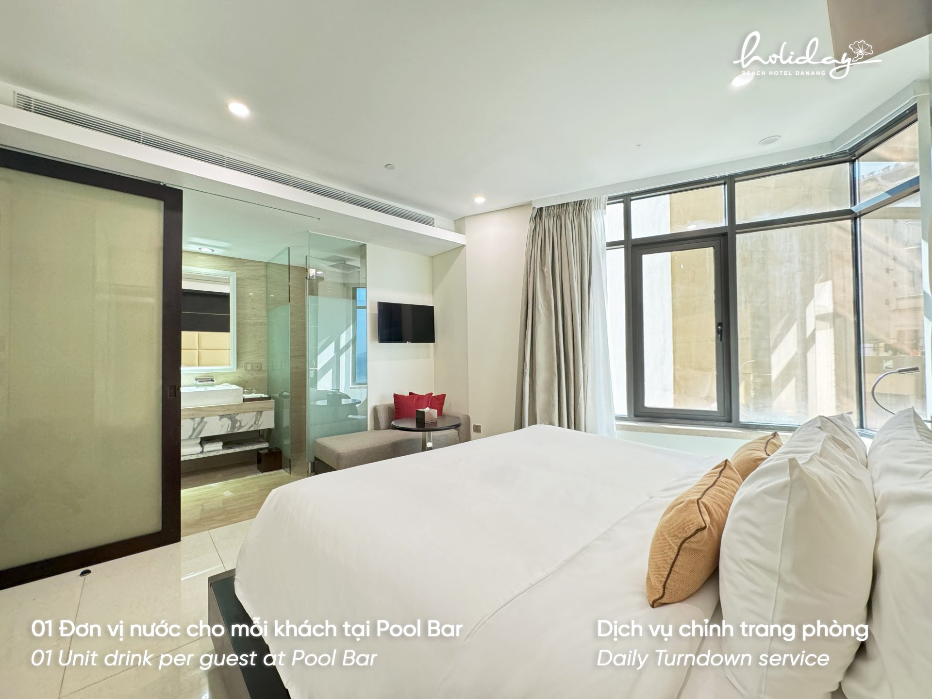 Holiday Beach Hotel Danang 8