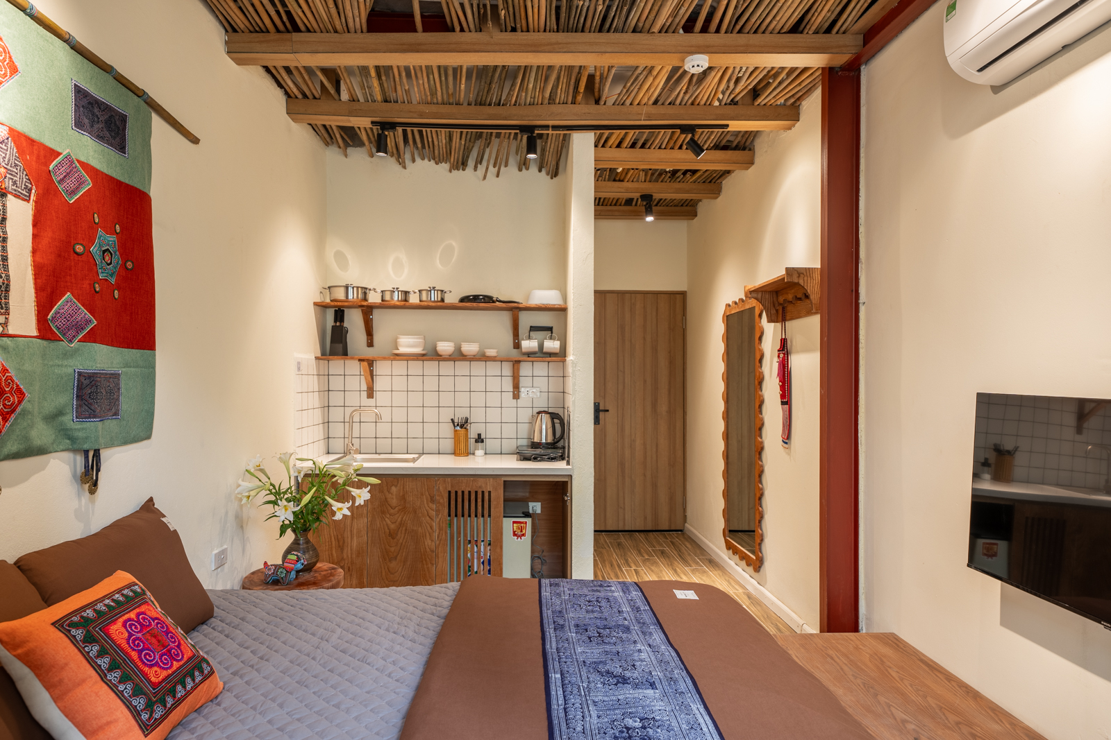 NYNA House-Traditional Studio-Near Walking Streetarden in City-Balcony-Egg Coffee Class 12