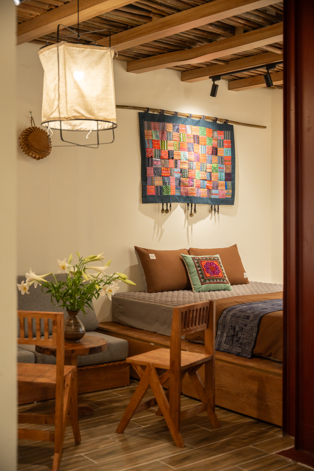 NYNA House-Wooden Flat-Kitchen-Walking Street 4