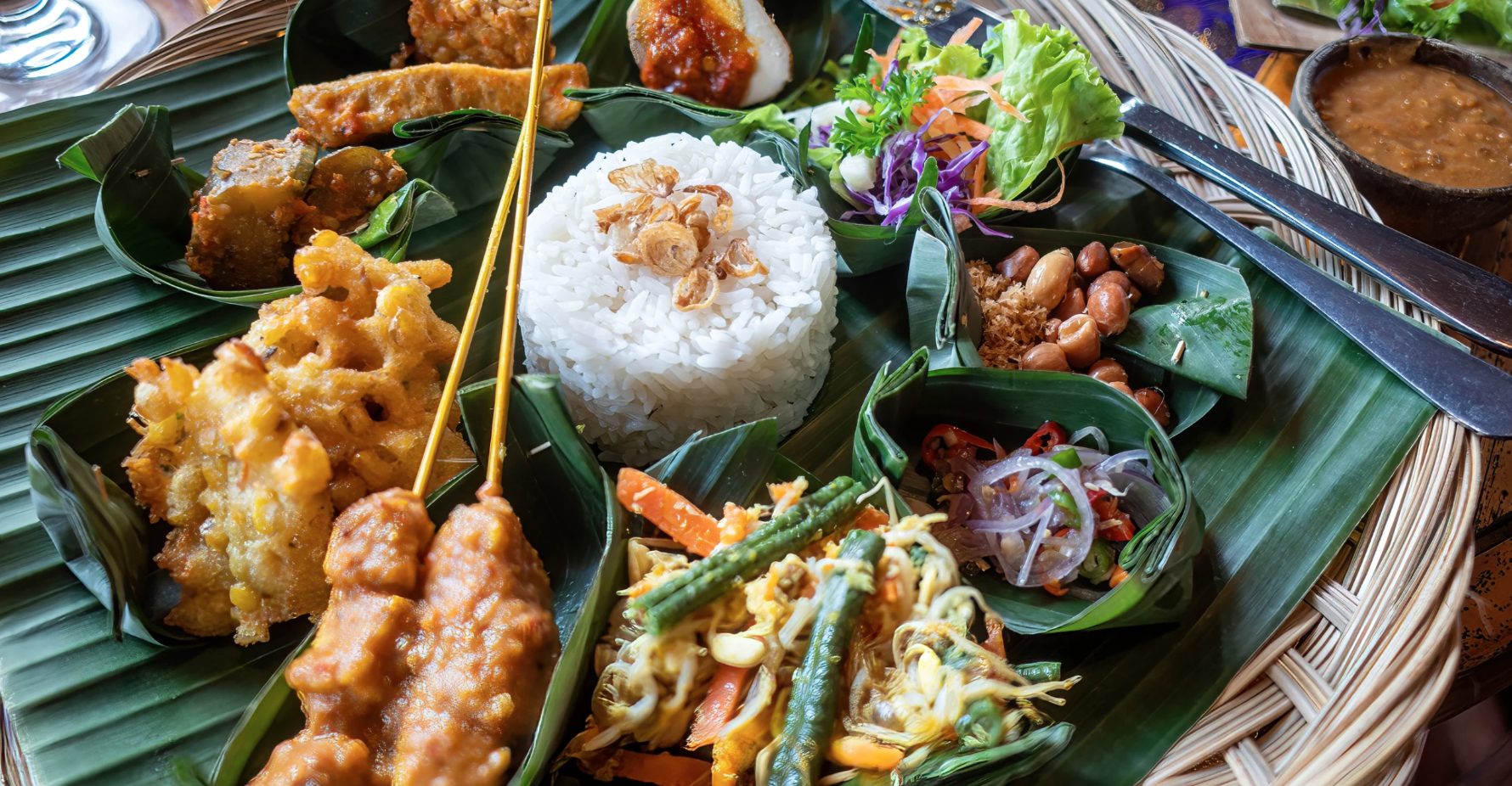 Ultimate Guide to Bali Food: Must-Try Dishes and Local Favorites