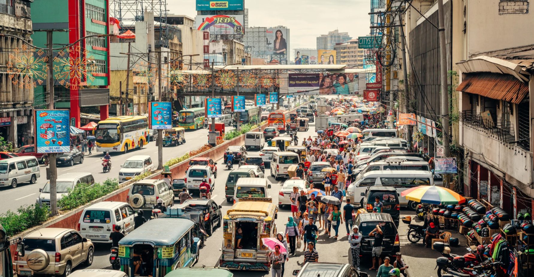 Where to Eat in Manila: Best Restaurants Near the Airport