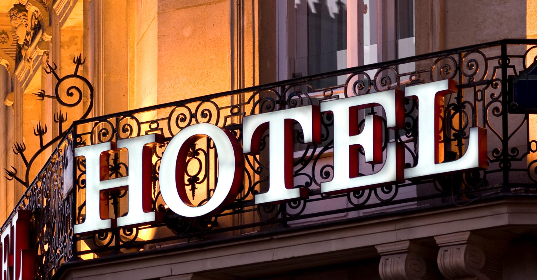Top 5 Bangkok Day Use Hotels: Perfect Layover Stays in the City