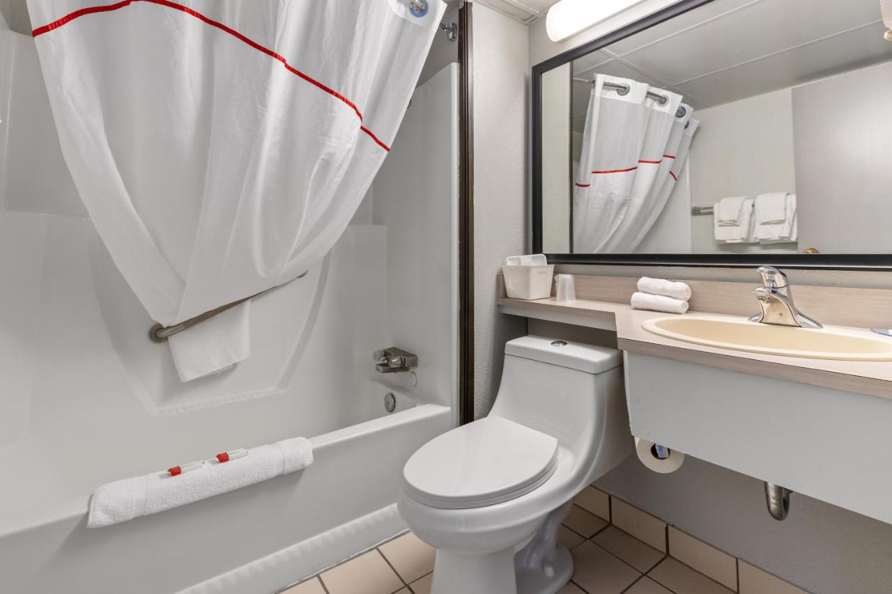 Emerald hotel & Suites 4