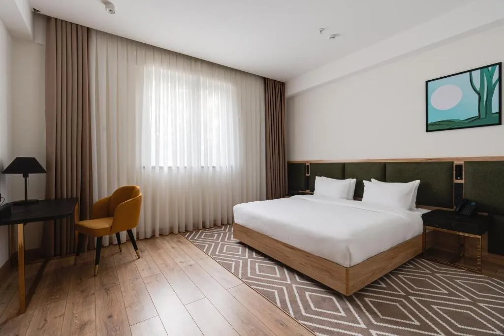 THE ELEMENTS HOTEL 2