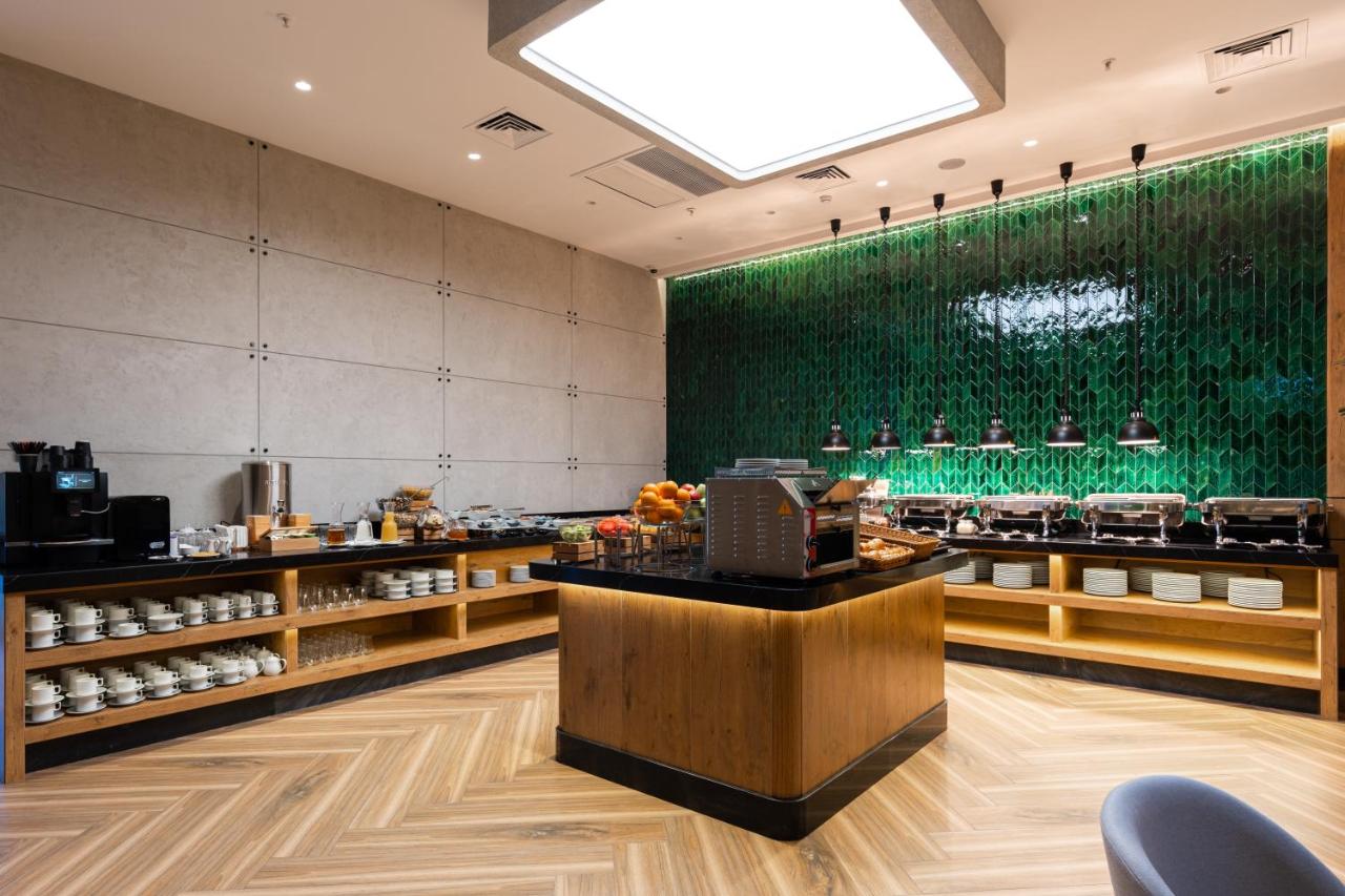 THE ELEMENTS HOTEL 9