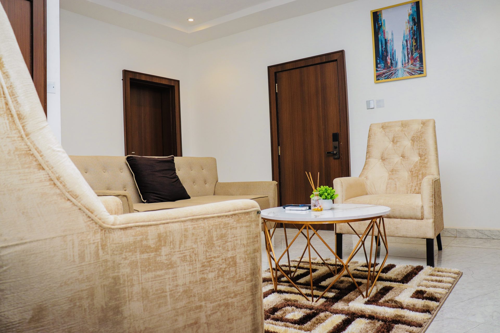 ROYAL ROOM 4