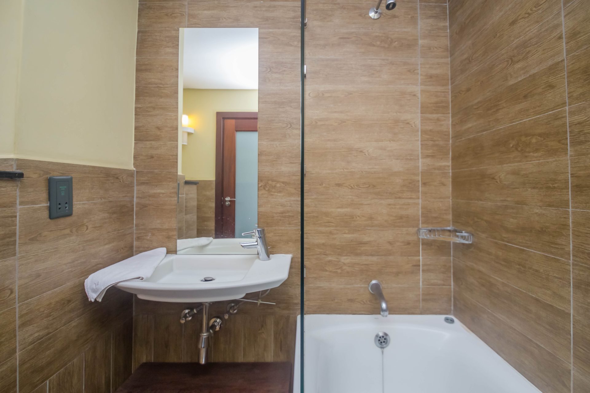 Taarifa Suites 116