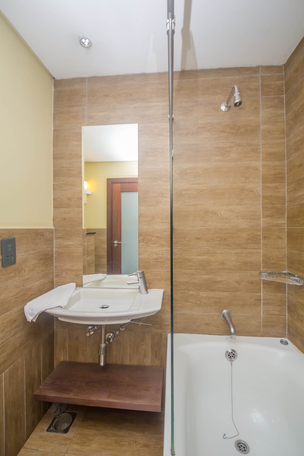Taarifa Suites 117