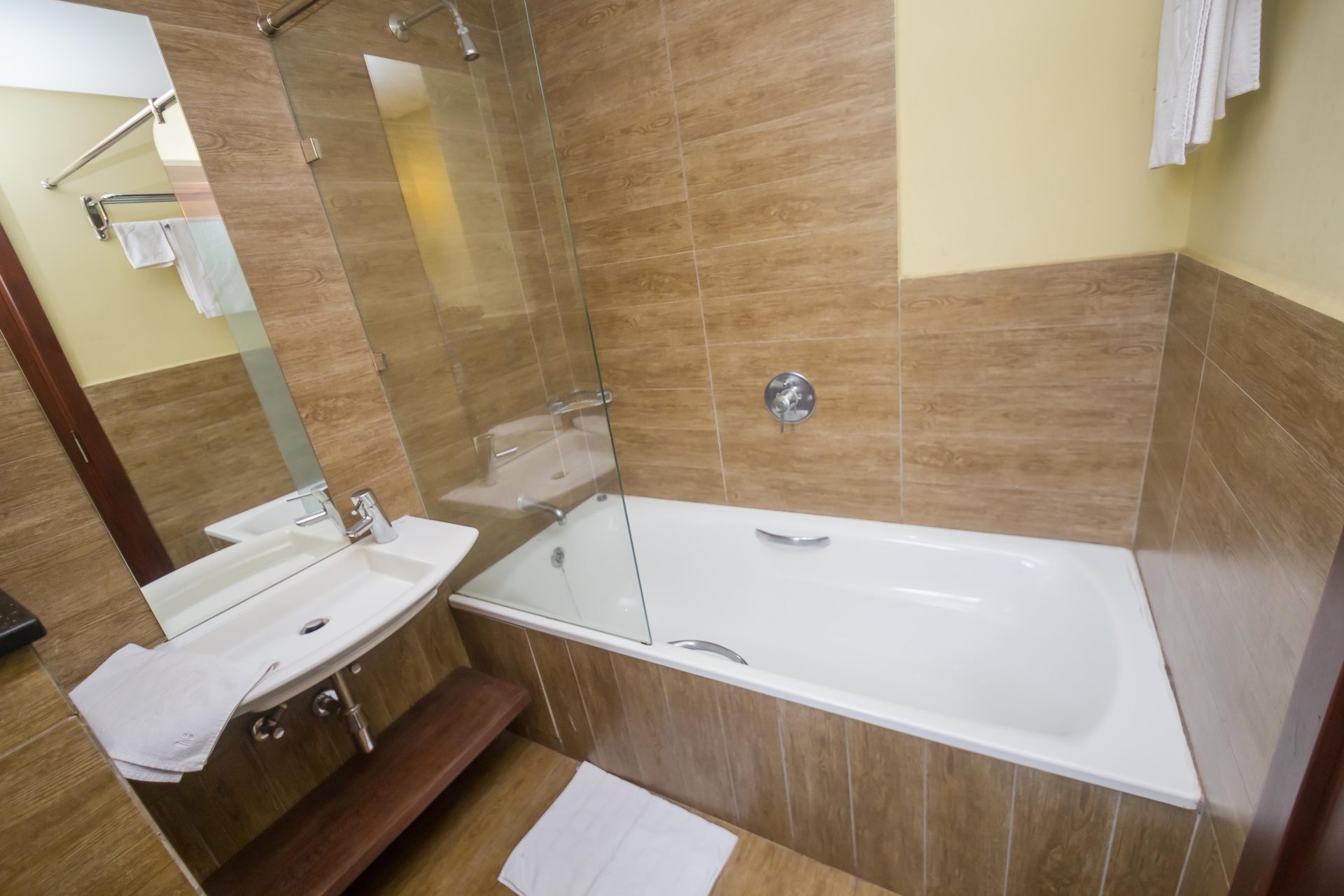 Taarifa Suites 120