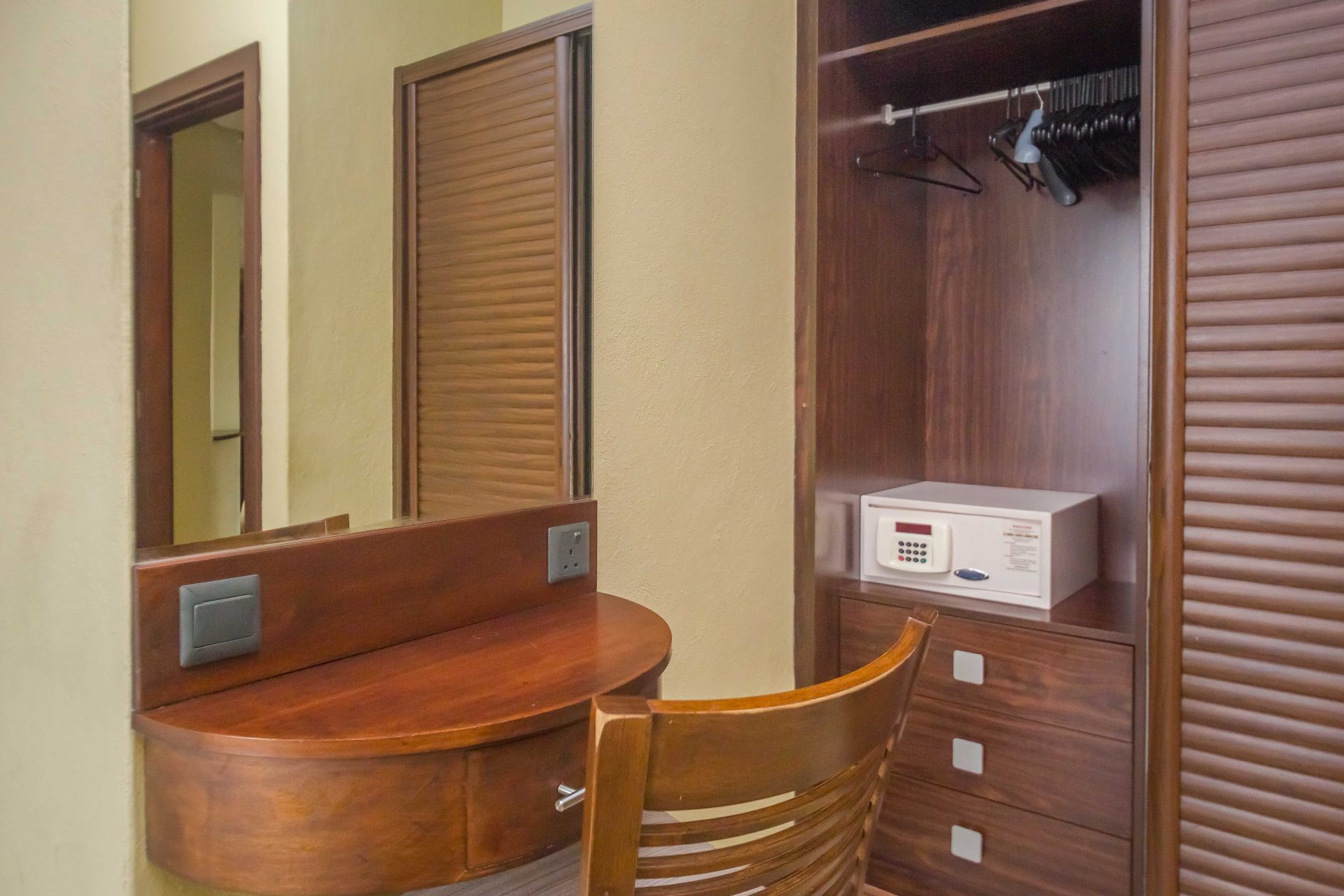 Taarifa Suites 99