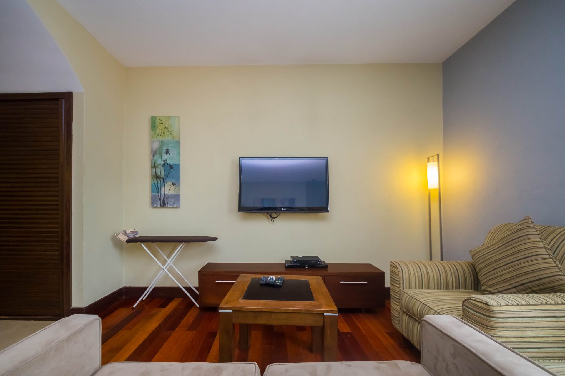 Taarifa Suites 40