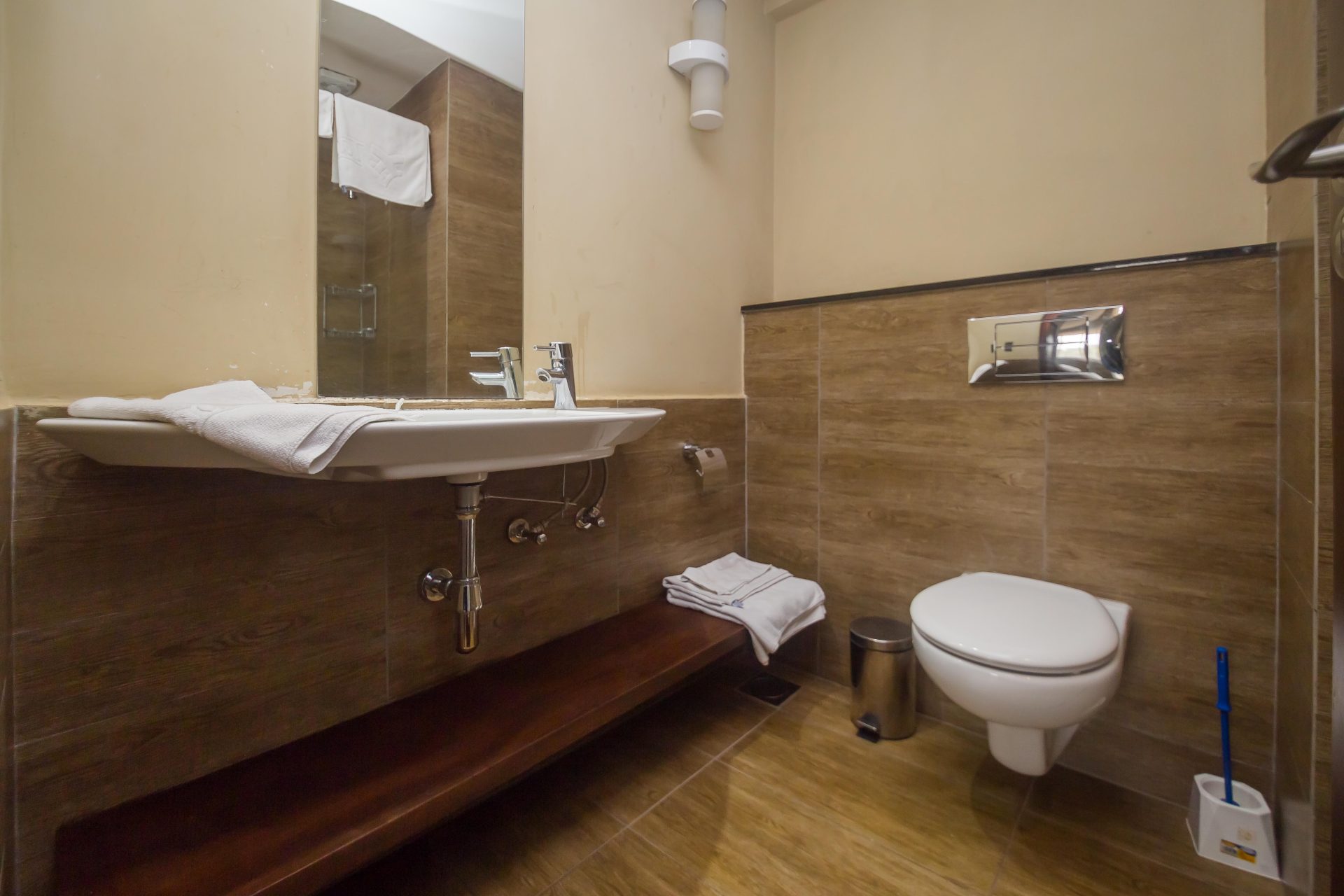 Taarifa Suites 97