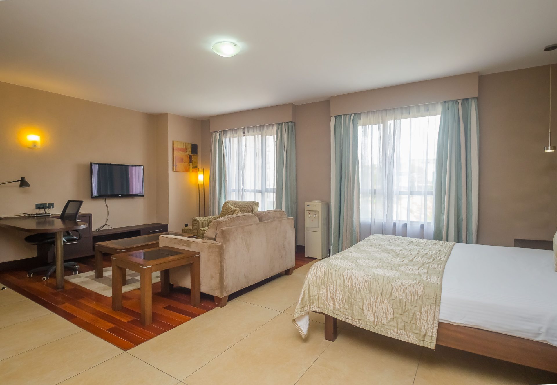 Taarifa Suites 28
