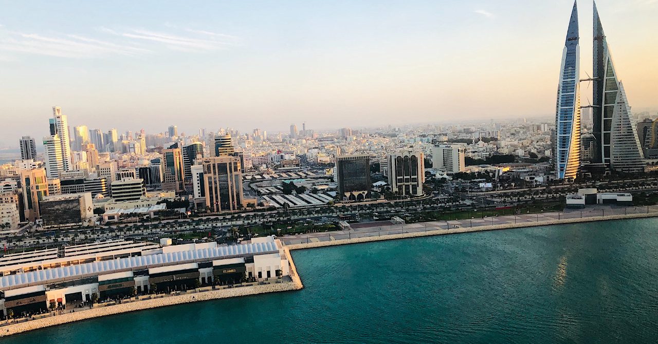 Manama Day Use Hotels: Where to Nap, Swim & Shower Between Flights