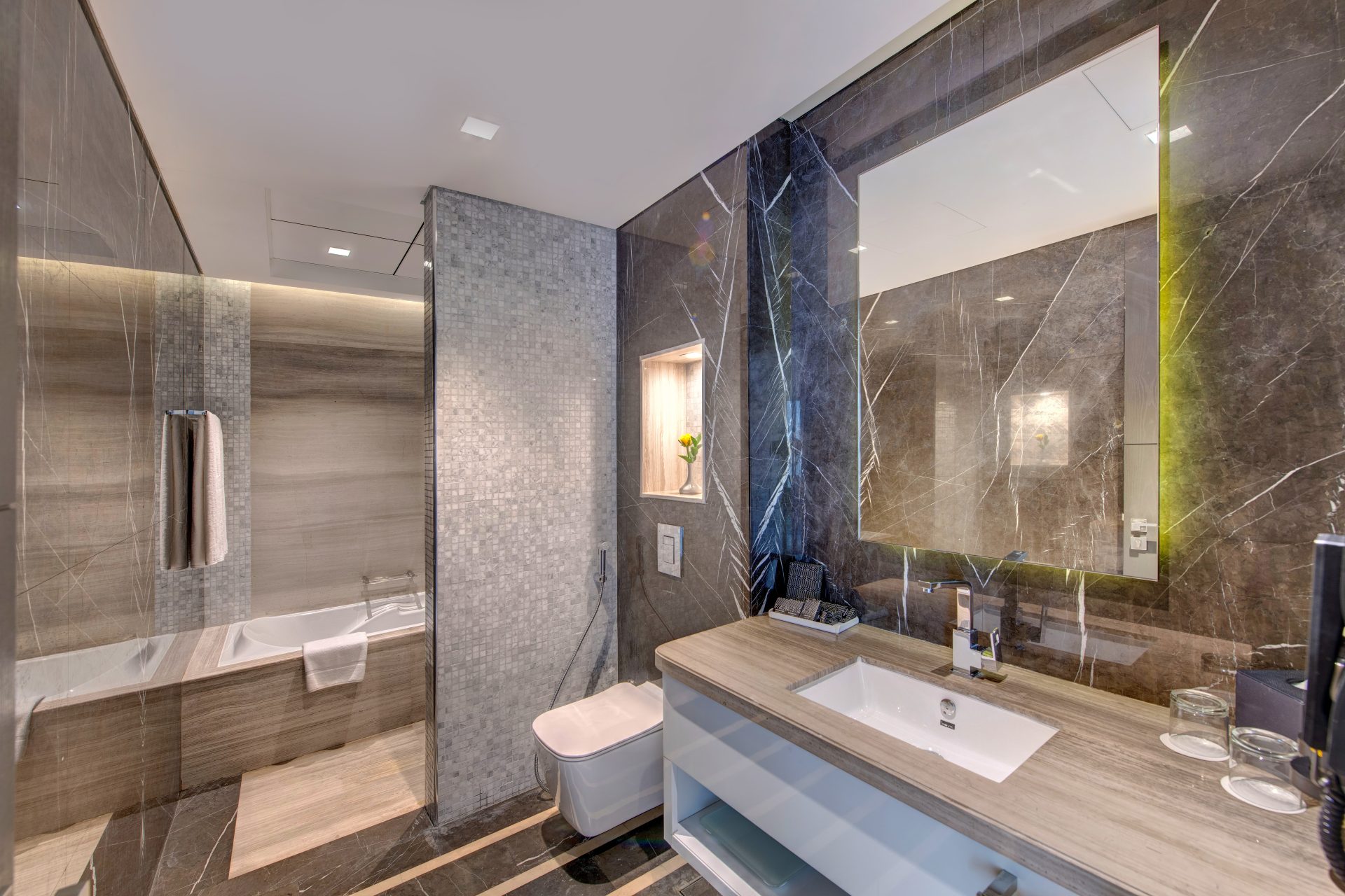 SUHA Mina Rashid Hotel Apartments 31