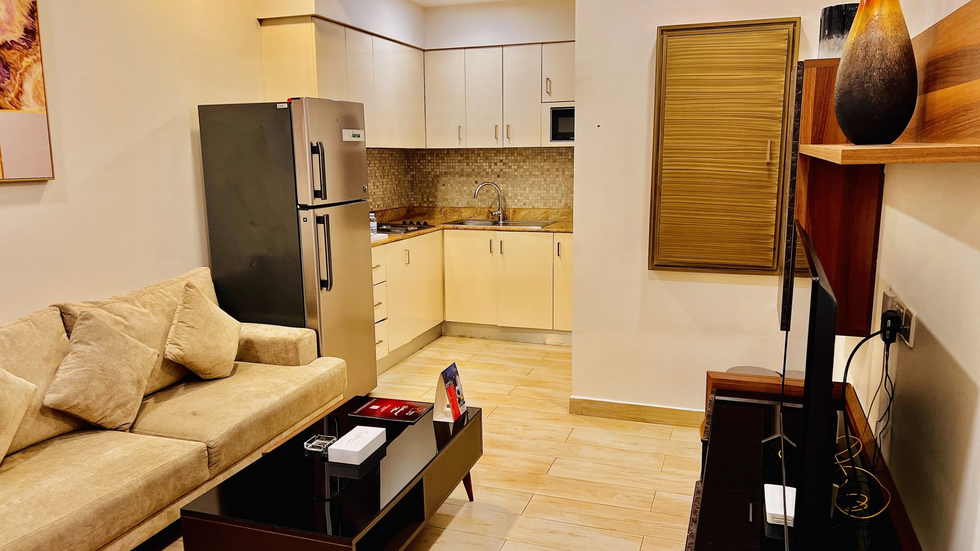 BW Suites & Spa 8