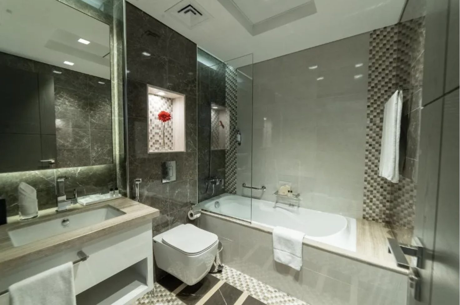 SUHA Mina Rashid Hotel Apartments 38