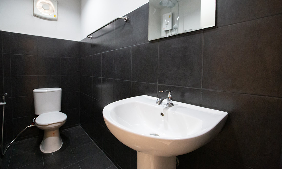 185@Surawong Residence 4